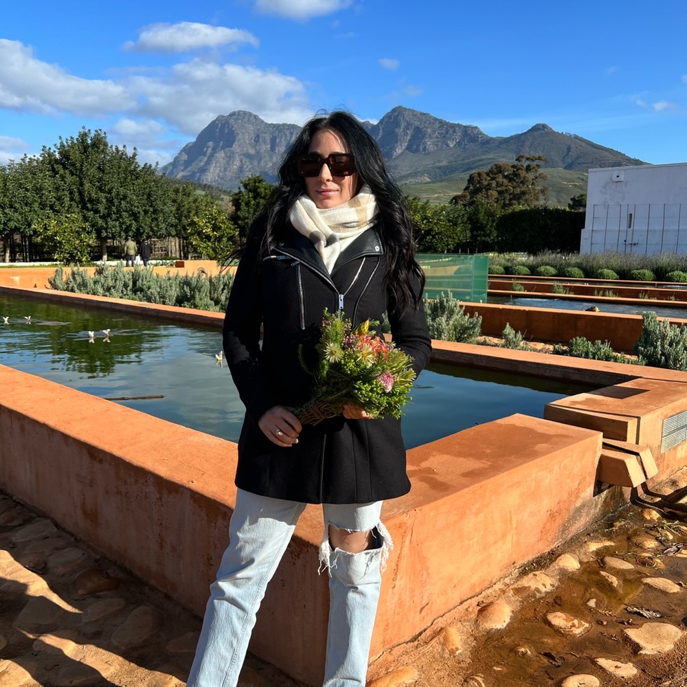 Meet your Posher, Johana